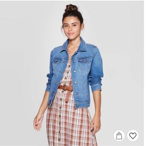 Jean jacket, see picture for actual shade.